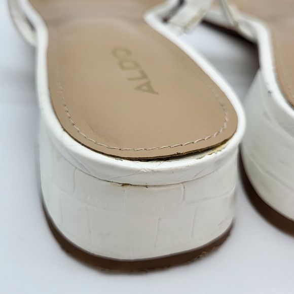 Aldo white slip on low heel double stap summer sandal. Size 9 - Picture 8 of 10
